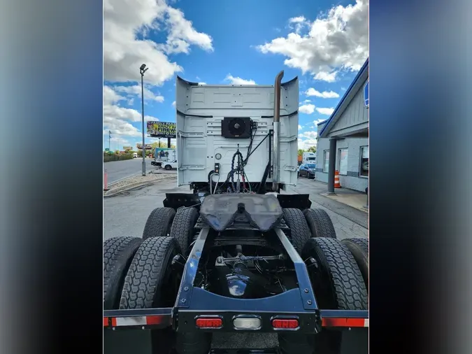 2020 VOLVO VNL64T740