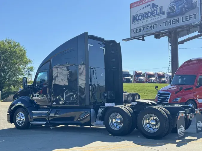 2022 KENWORTH T680