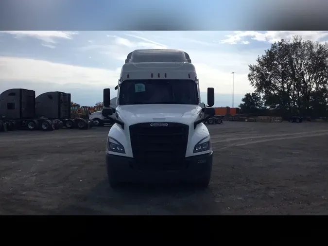2022 Freightliner Cascadia 126f7d09bee5d610965fa473b04c44935a1