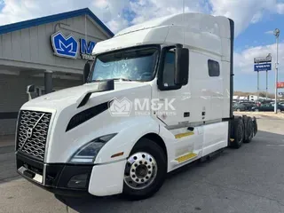 2022 VOLVO VNL64T740