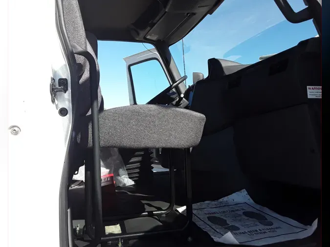 2020 NAVISTAR INTERNATIONAL LT625 DAYCAB T/A