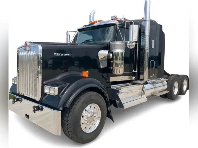 2025 Kenworth W900Bf7dbb4cd6d5d0c1fccf74a6f7f86e5cd