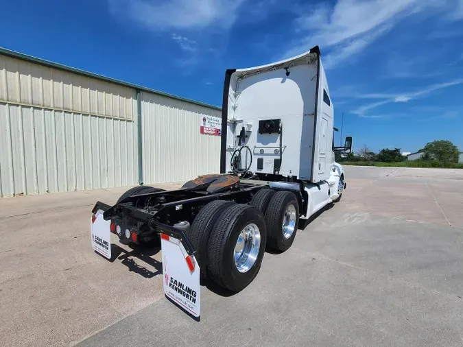2022 Kenworth T680