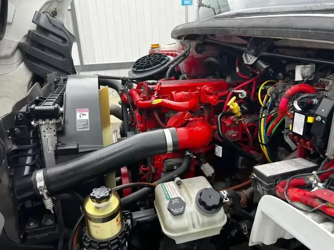2020 FREIGHTLINER/MERCEDES M2 106f7df0a2ad26a67b1bc314c647aeafe48