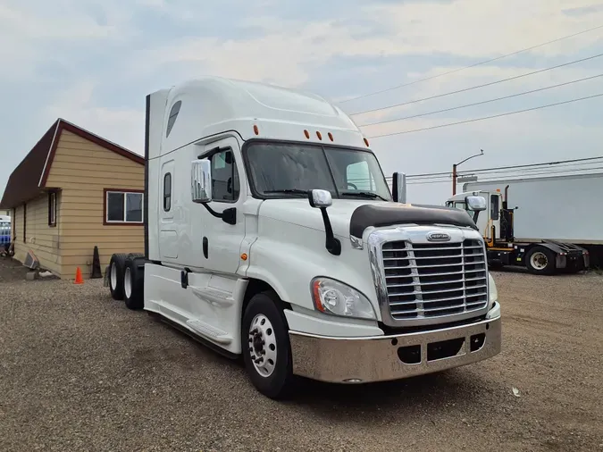 2018 FREIGHTLINER/MERCEDES CASCADIA 125