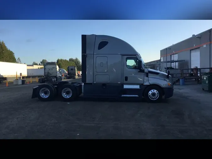 2021 Freightliner Cascadia