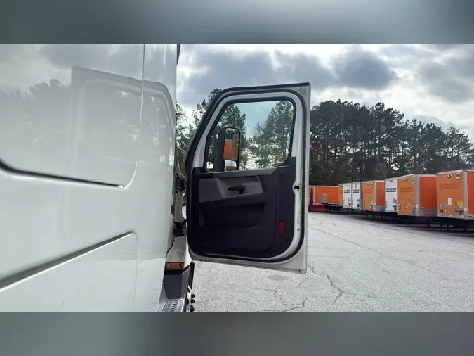 2022 Freightliner Cascadia 126f7e6a021da7e3fdb9acbaf40f7a55401