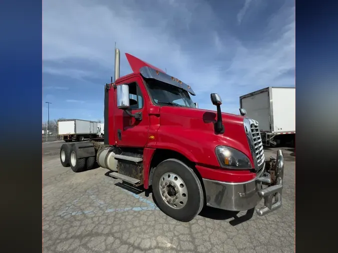 2017 FREIGHTLINER/MERCEDES CASCADIA 125