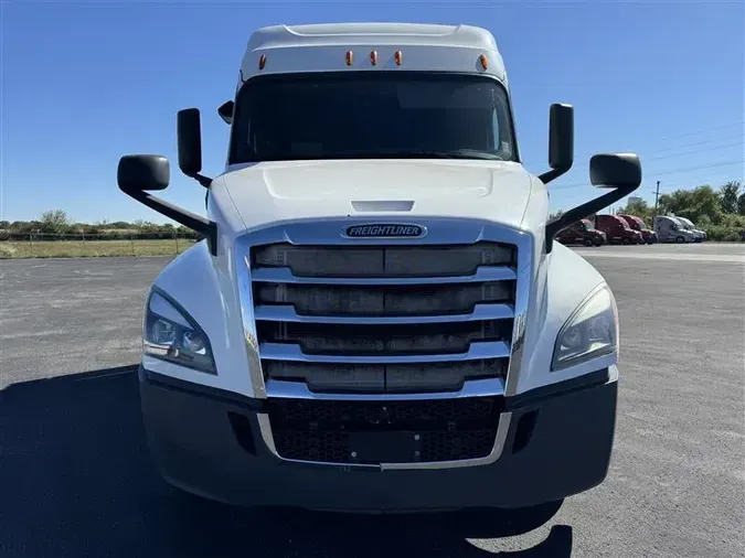 2019 FREIGHTLINER CA126