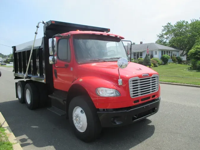 2015 FREIGHTLINER M2