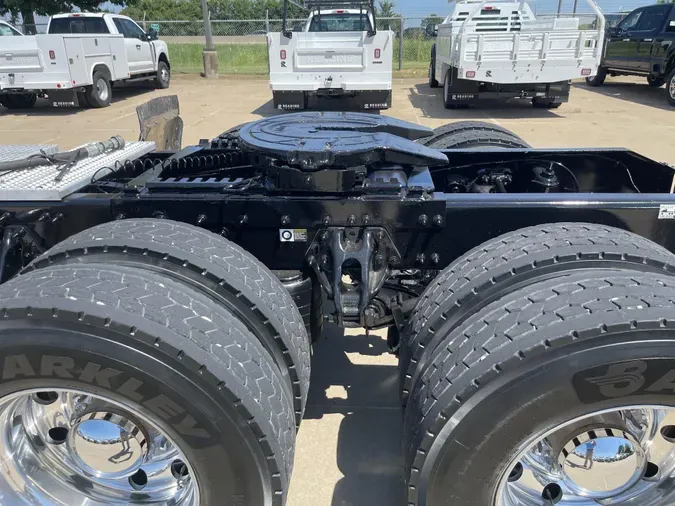 2021 Peterbilt 389