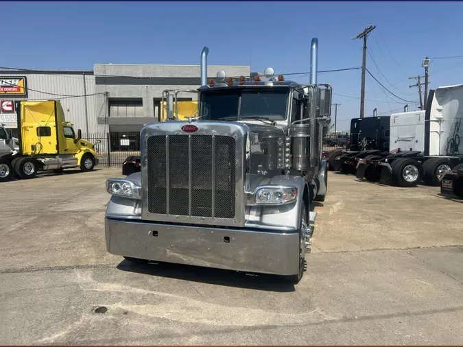 2021 Peterbilt 389