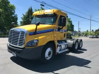 2016 FREIGHTLINER X12564ST