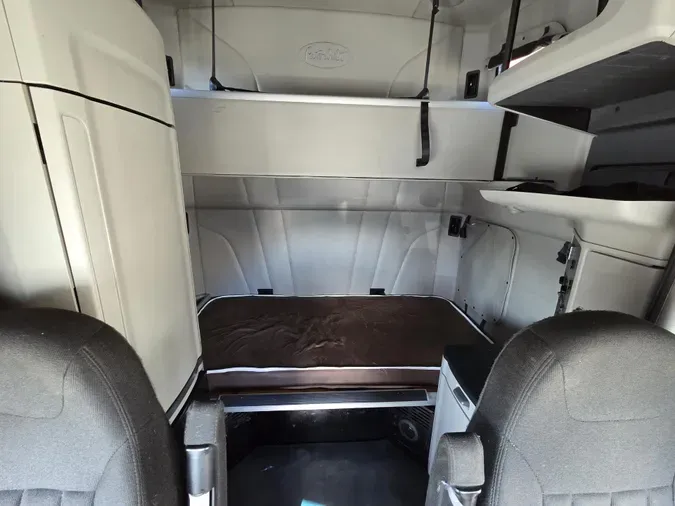 2021 Peterbilt 579