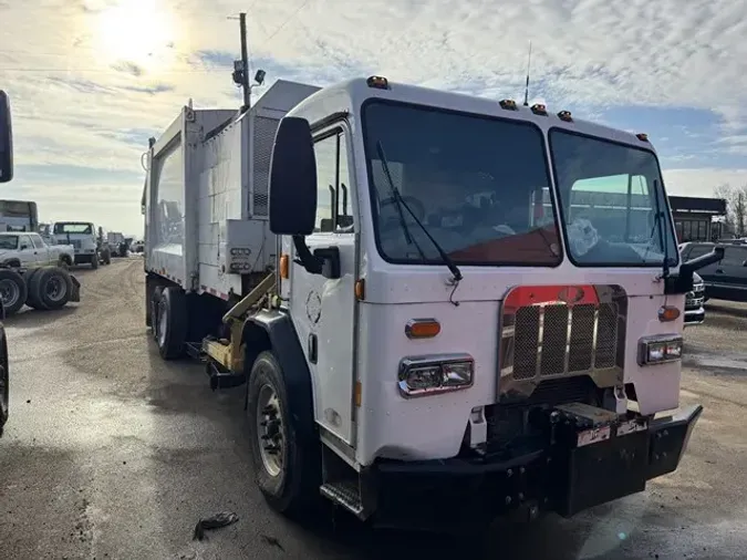 2015 PETERBILT 320f7eee2d70e9e785c63a626f603bcc202