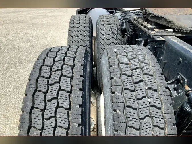 2022 INT LT625 6x4