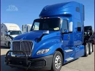 2022 INTERNATIONAL LT