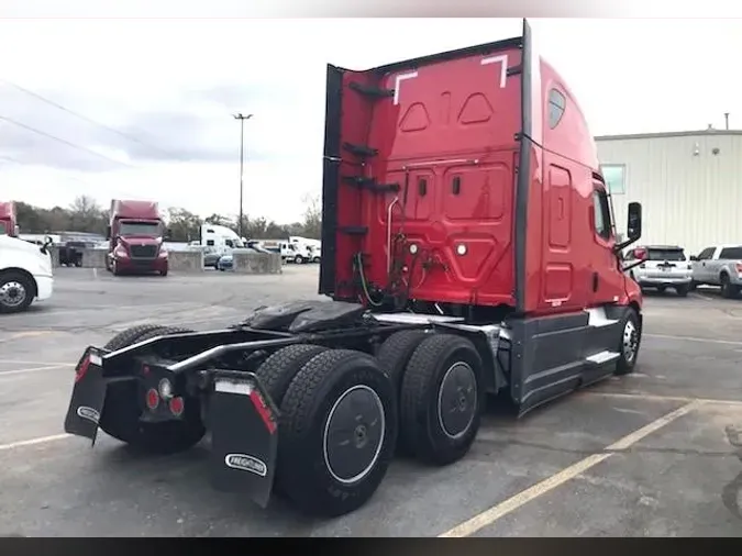 2021 Freightliner Cascadia