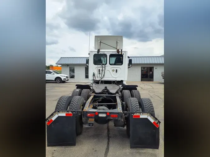 2019 FREIGHTLINER/MERCEDES CASCADIA 125f7f79a4e61aecafc9cd540cfae170565