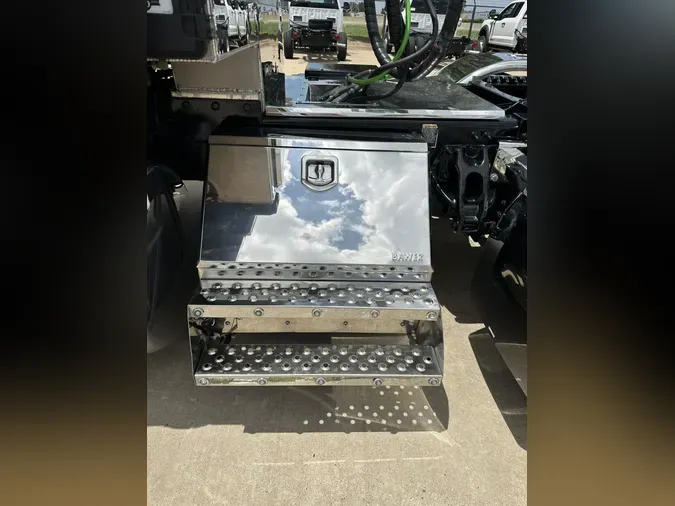 2021 Peterbilt 389