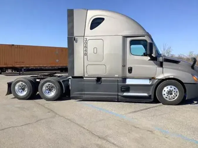 2023 Freightliner Cascadia