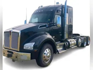 2021 Kenworth T880