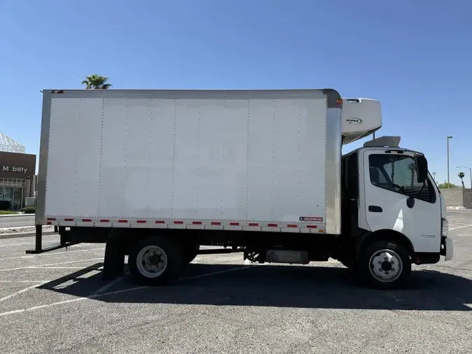 2018 HINO HINO 195