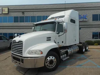 2015 MACK CXU613