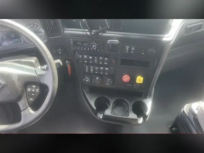 2022 INTERNATIONAL LT625