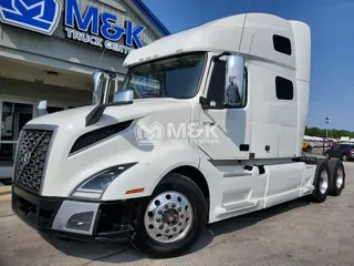 2019 VOLVO VNL64T760