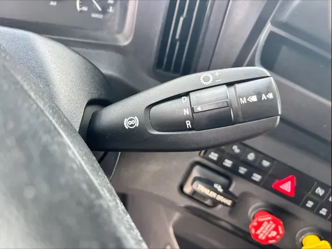2023 Freightliner Cascadia 126
