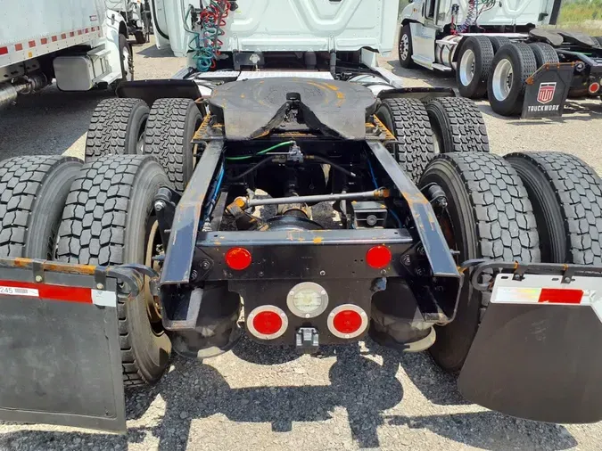 2016 FREIGHTLINER CASCADIA 125