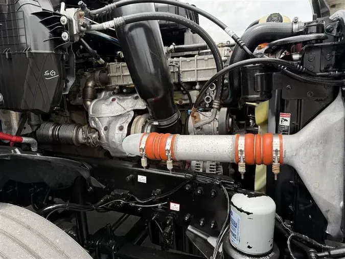 2021 FREIGHTLINER CA126f80aa9a20bfaa2d324792e13372559de