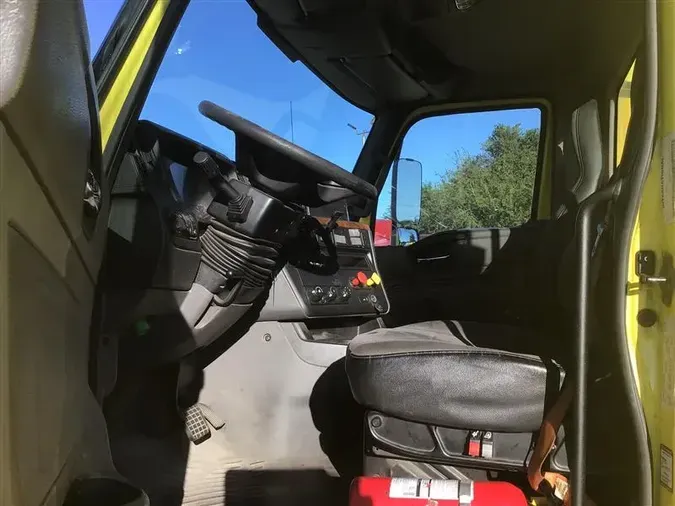 2019 INTERNATIONAL RH613