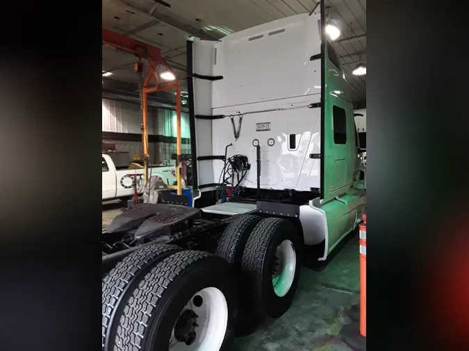 2019 NAVISTAR INTERNATIONAL LT625 SLPR CAB