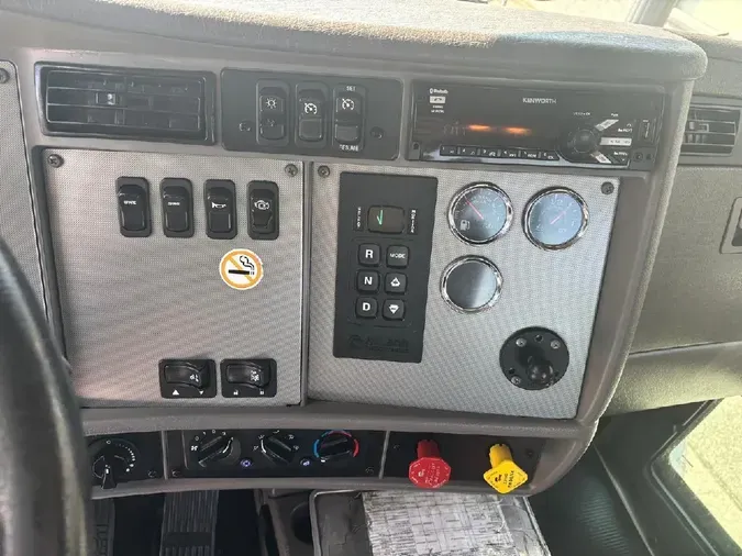 2018 KENWORTH T370