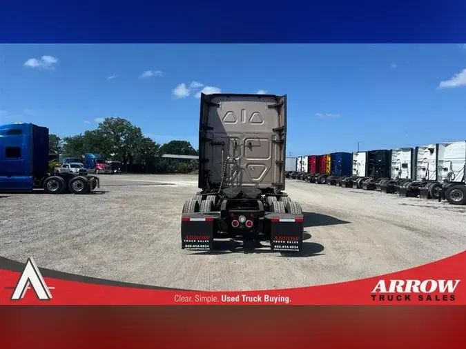 2021 FREIGHTLINER CA126