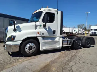 2019 FREIGHTLINER/MERCEDES CASCADIA 125