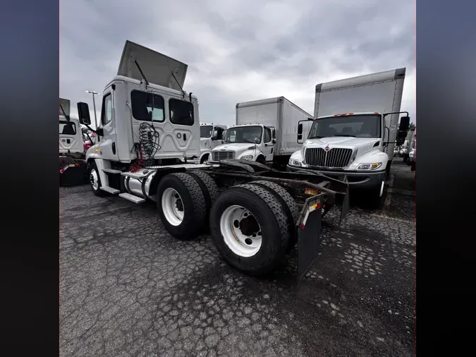 2019 FREIGHTLINER CASCADIA 125