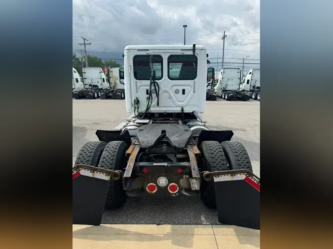 2017 FREIGHTLINER/MERCEDES CASCADIA 125