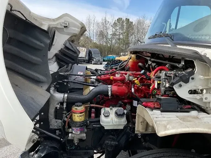 2018 Freightliner M2