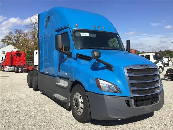 2022 FREIGHTLINER CA126f81bf4a87d7af5a296fff24981500f6d