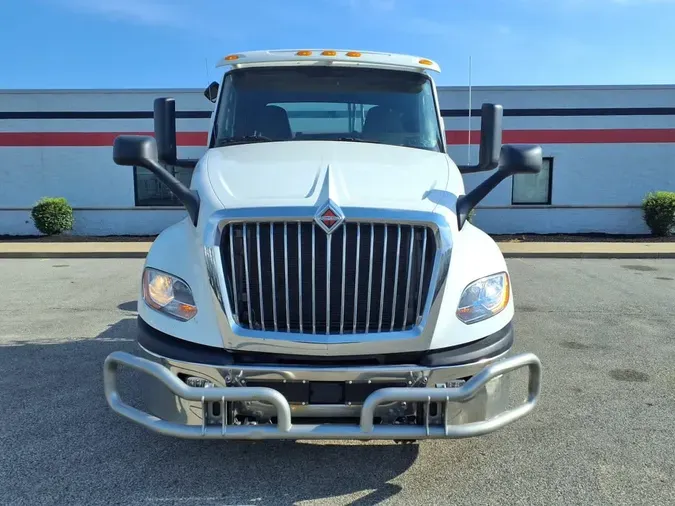 2019 NAVISTAR INTERNATIONAL LT625 DAYCAB T/A