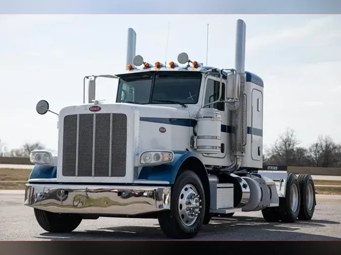 2018 PETERBILT 389