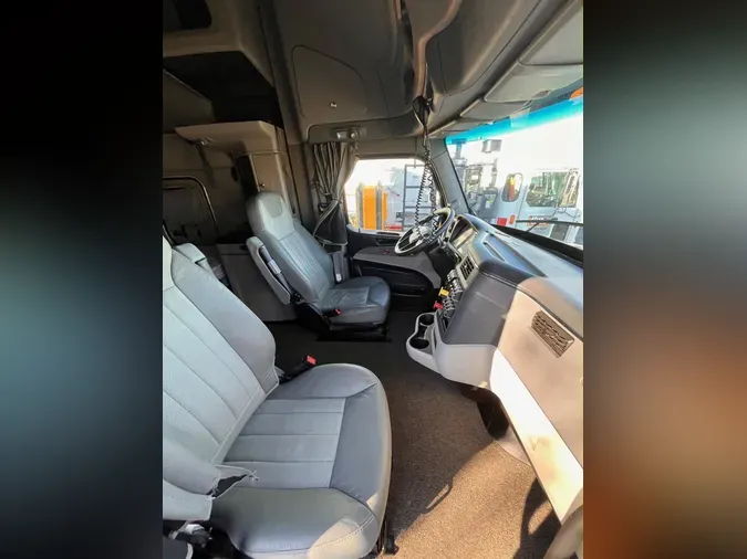 2023 Peterbilt 579f820d321a48edfefdc2e64bde0c9f315