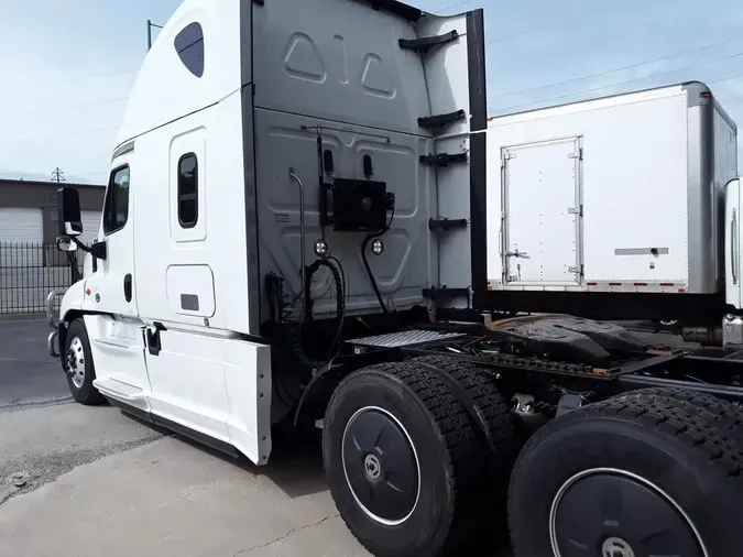 2019 FREIGHTLINER/MERCEDES CASCADIA 125