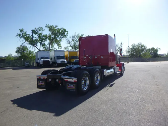 2019 Peterbilt 389