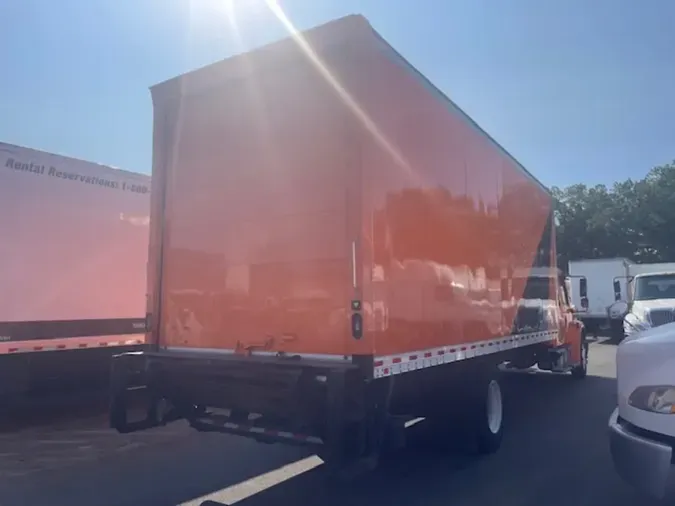 2018 FREIGHTLINER M2 106