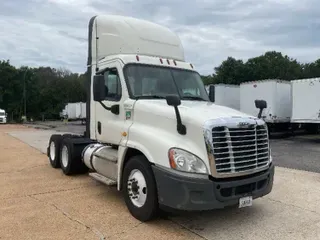 2018 FREIGHTLINER X12564ST