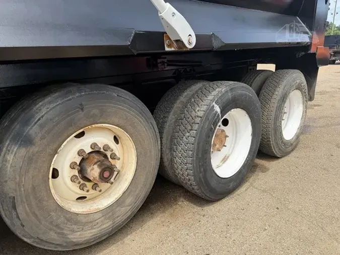 2019 MACK GRANITE 64BT